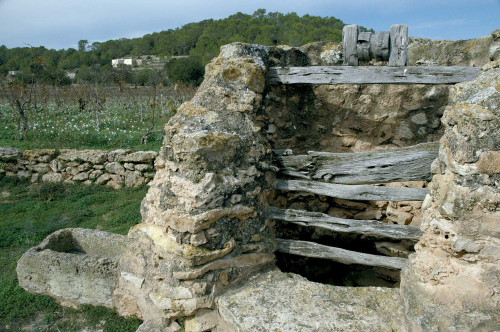 Municipi de Sant Josep de sa Talaia. El coll del pou des Rafals, a la vénda de Deçà Torrent. Foto: Chus Adamuz.
