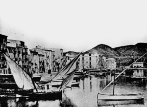 Imatge del port d´Eivissa de final del s. XIX. Foto: cortesia de l´Arxiu Històric Municipal d´Eivissa.