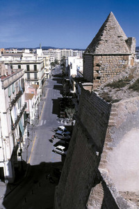 El carrer del comte de Rossselló, aixecat sobre la segona Estacada. Foto: Vicent Marí.