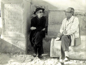 Isidor Macabich i Llobet amb l´investigador Antoni Costa Ramon. Josep M. Subirà.