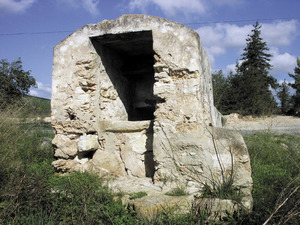 Capella del pou de na Maciana, a la vénda de Forca, de Sant Rafel de sa Creu. Foto: Felip Cirer Costa.