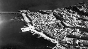 Vista aèria del barri de la Marina i del port d´Eivissa. Foto: Viñets / Arxiu Històric Municipal d´Eivissa.