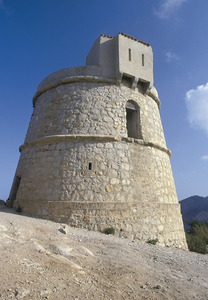 La torre des Molar, situada a l´entrada del port de Sant MIquel, construïda durant el s. XVIII. Foto: David García Jiménez.