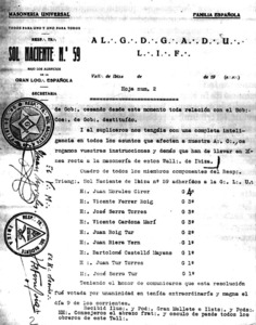 Document enviat el 12 d´agost de 1930 per Sol Naciente a la Gran Lògia Unida, en la qual comunica la seua adhesió; encapçala el quadre lògic del triangle Joan Morales Cirer. Extret de <em>Les lògies pitiüses durant el tribunal per a la repressió de la maçoneria i del comunisme.</em>
