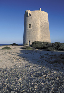 La torre de ses Portes, la més meridional construcció costanera de defensa de l´illa d´Eivissa. Foto: David García Jiménez.