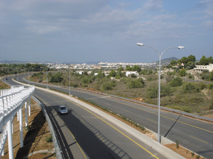 El pla de Portmany, amb la nova carretera feta el 2006-07. Foto: EEiF.