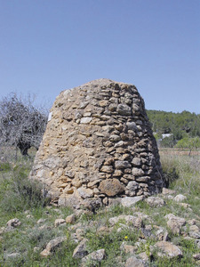 Capella del pou d´en Raconada, a la vénda de Besora, de Sant Mateu d´Albarca. Foto: EEiF.