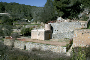 El molí d´en Tià, a Buscastell, després de la seua restauració el 2011. Foto: Felip Cirer Costa.