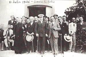 Unió Patriòtica (UP). Fotografia de la visita del governador civil Pere Llosas a Santa Eulària des Riu, el 1926. Extret de <em>Joaquim Gadea Fernández. La vida d´un mestre.</em>