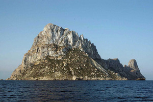 Es Vedrà forma part de la Reserva Natural des Vedrà, es Vedranell i els Illots de Ponent.  Foto: Carmen Bonet Verdera.